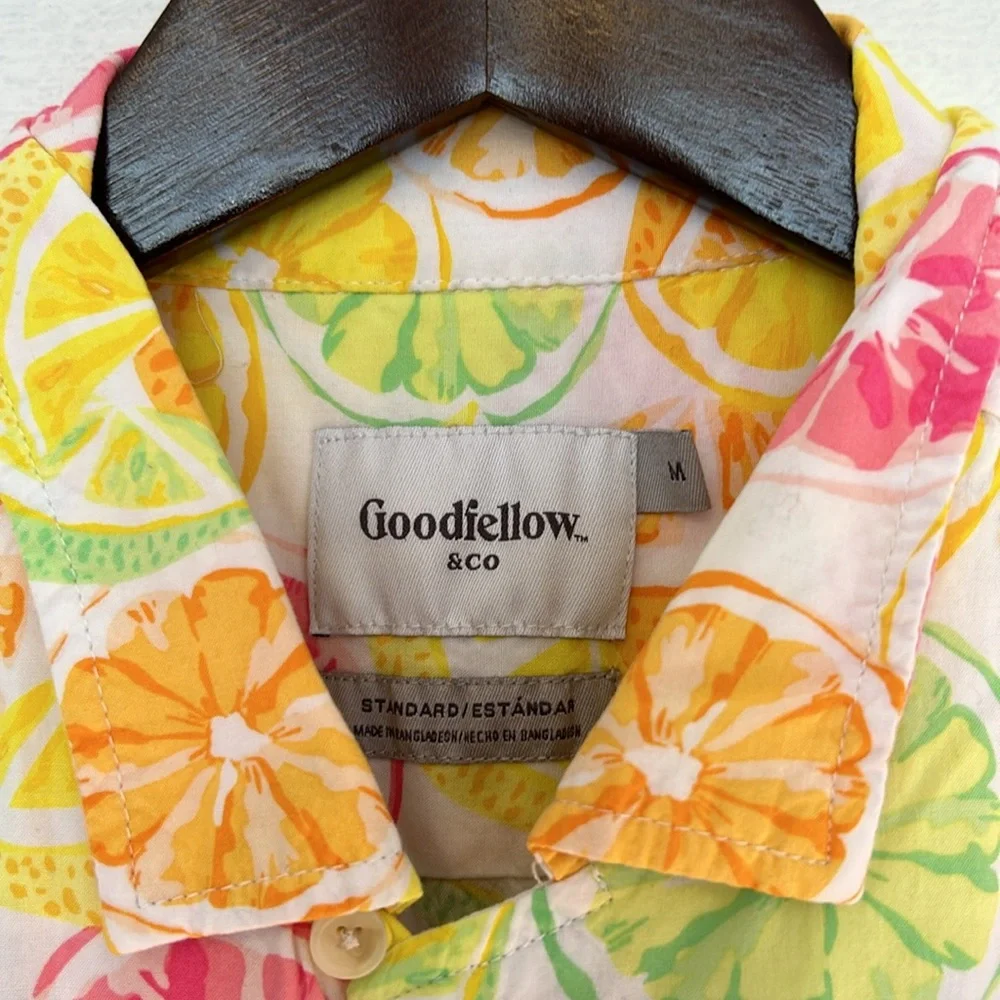 Goodfellow & Co short sleeve button down - Picture 2 of 5